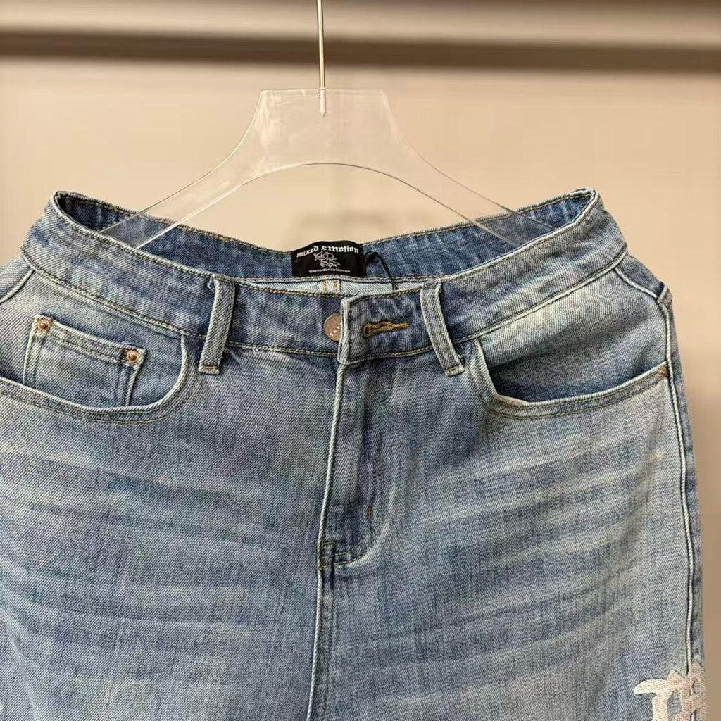 MIXED EMOTION Side Letter Straight-Leg Jeans
